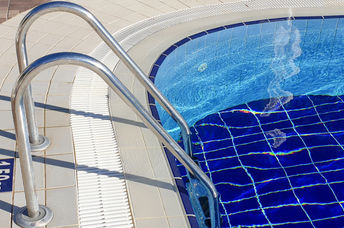 New fabric hopes to keep people cool in the heat