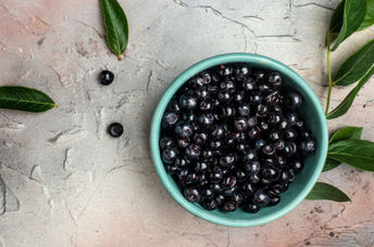 Maqui berries in a bowl.