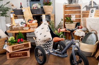 This shop doesn't accept cash.