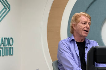 Radio personality Shimon Parnass