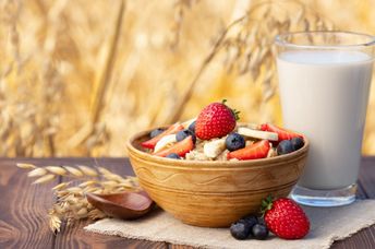 Oatmeal and berries make a healthy breakfast.