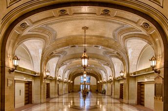 The lobby of Chicago’s City Hall.