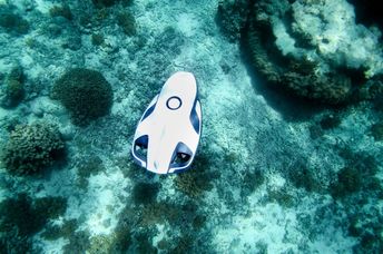 Underwater AUV explores the seabed.