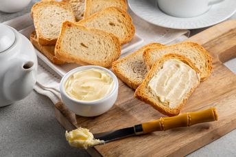 Toast with butter is a delicious breakfast.