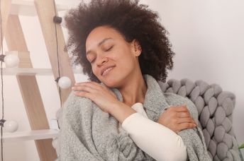 Self-hugs could reduce anxiety.