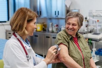 Dr. treating diabetic.