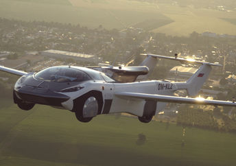 The AirCar flying.