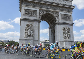 Women cycling in the 1984 race.