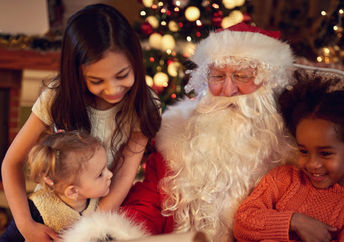 This Santa uses ASL to share joy with kids from the deaf community.