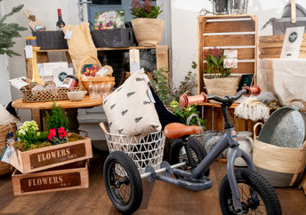 This shop doesn't accept cash.