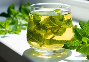 Mint water is good for your health.