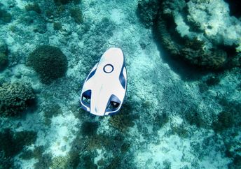 Underwater AUV explores the seabed.