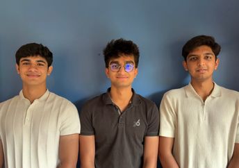 Dhruv Chaudhary, Mithran Ladhania, and Mridul Jain won the Earth Prize Asia for their invention.