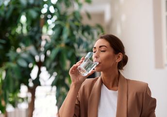 Staying hydrated can boost brain health.