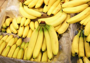 Ripe bananas in a market.