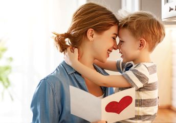 Give your mom a DIY gift.