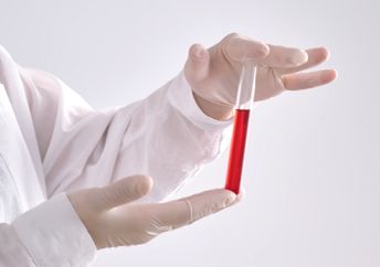 A new blood test detects Alzheimer's earlier.