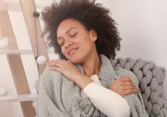 Self-hugs could reduce anxiety.