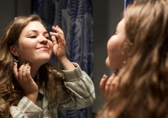 A confident woman who is comfortable in  her own skin.