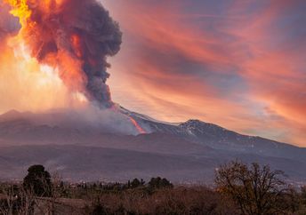 The Etna volcano erupts.