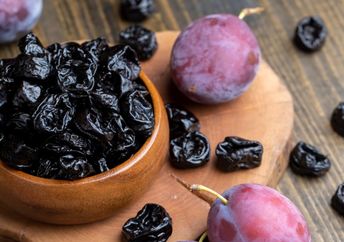 Purple plums can be dried into prunes.