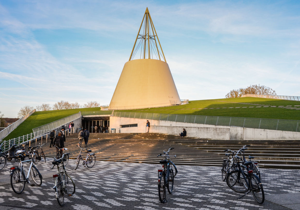 Delft University of Technology Library