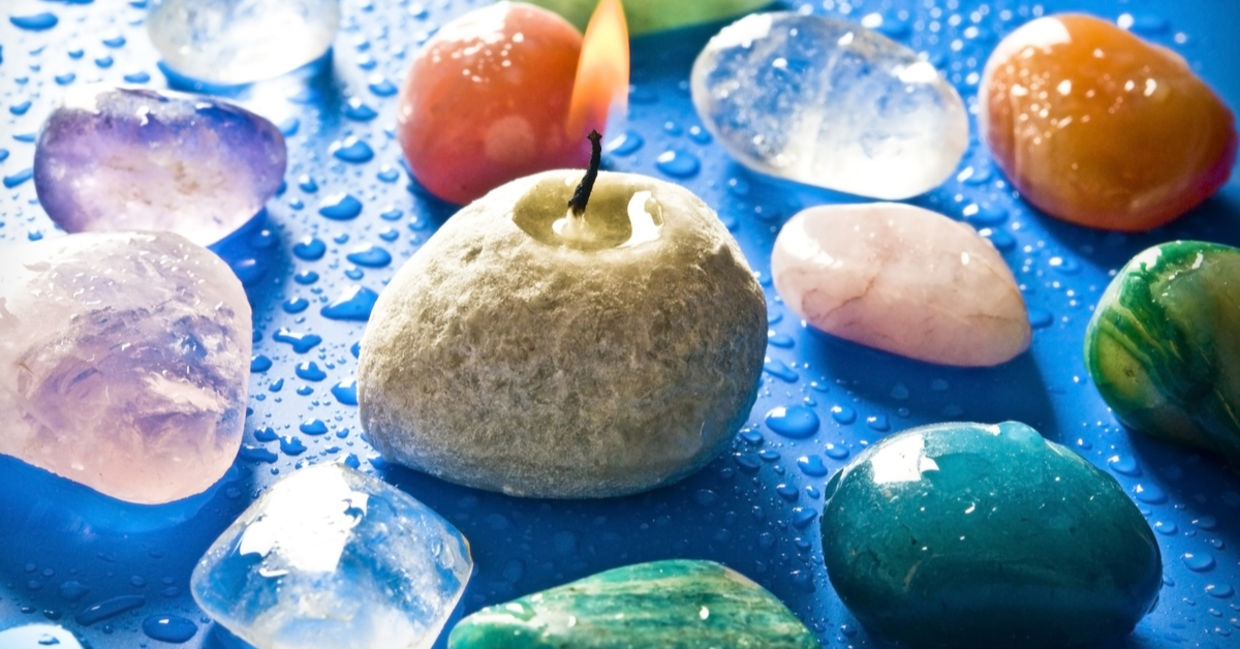 heart chakra colors are green and pink