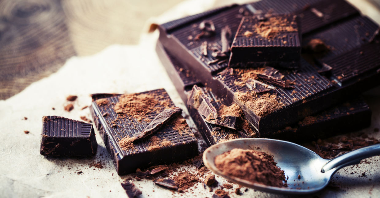 Dark chocolate boosts mood