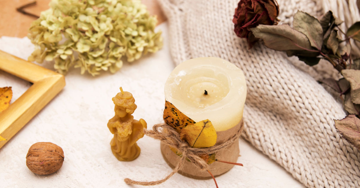 fall leaf candle