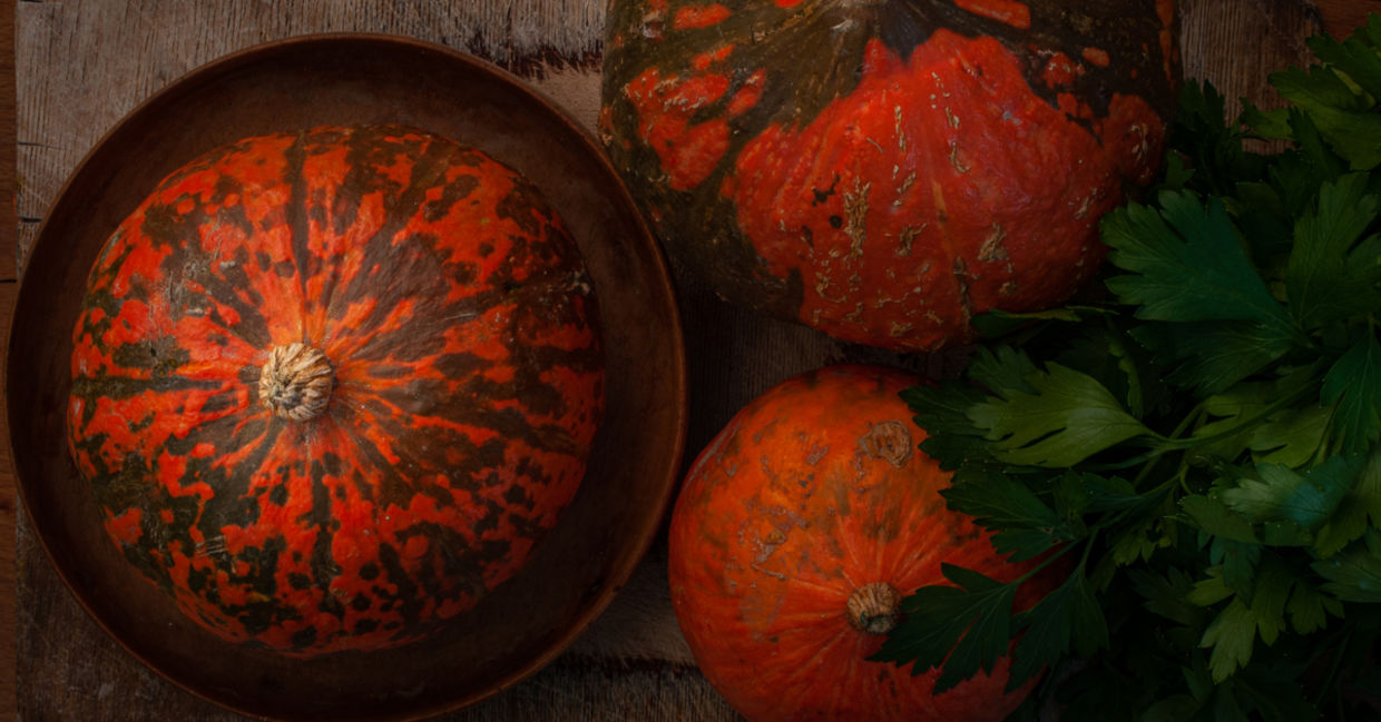 Use squash to make edible bowls