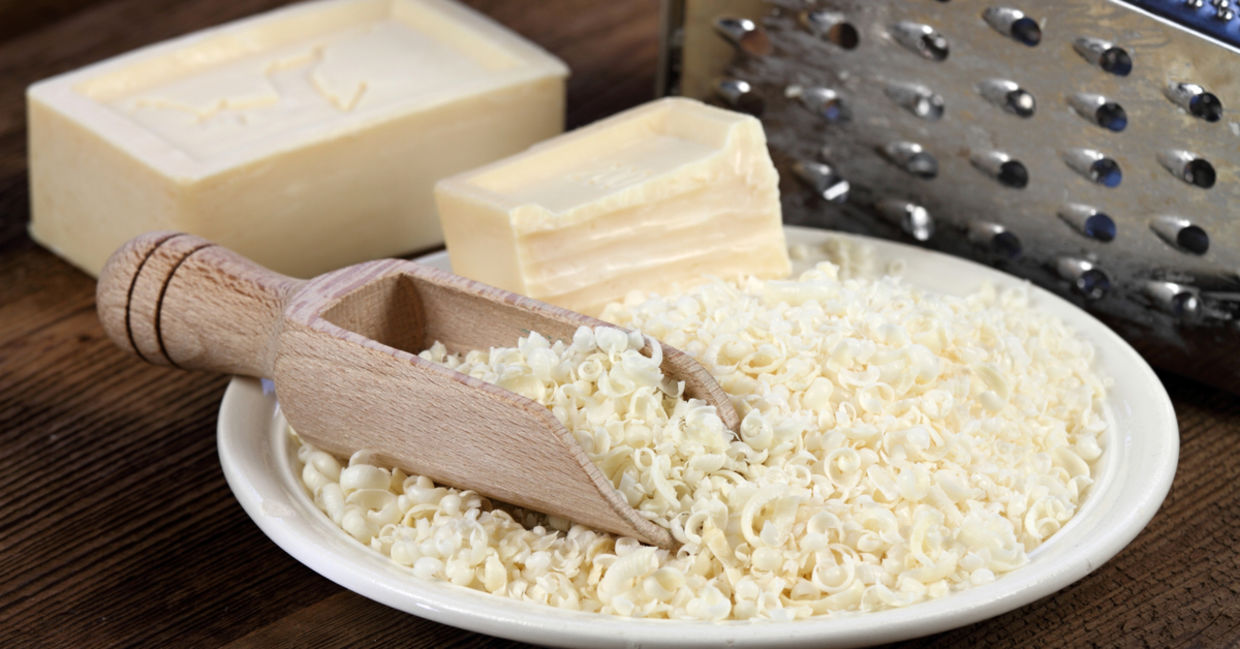 Make your own sustainable laundry detergent.