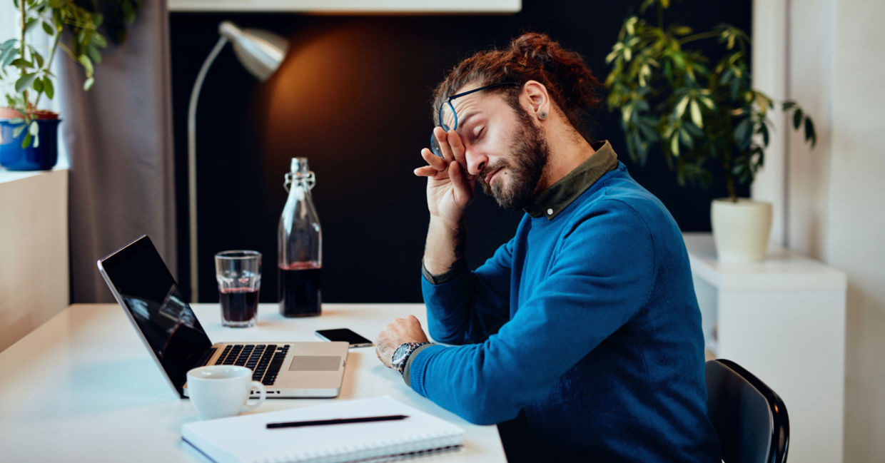 Man resting eyes to prevent eyestrain.