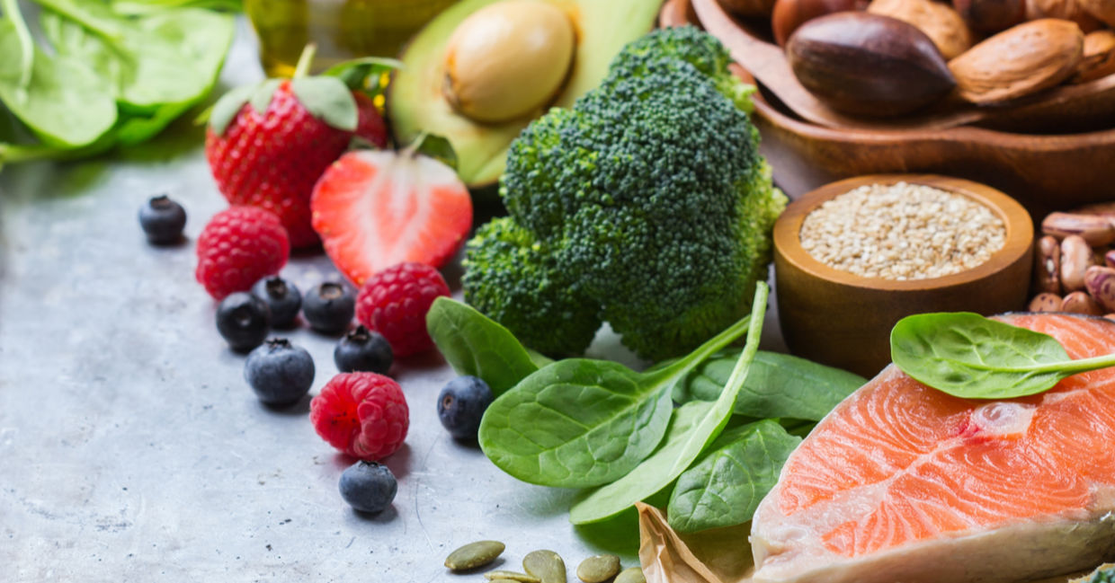 Eat healthy food to stay well.