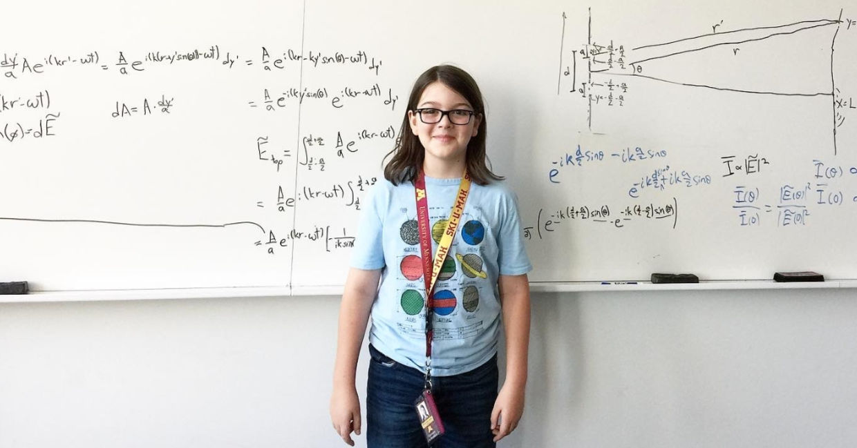 Elliott Tanner presents a physics calculation.