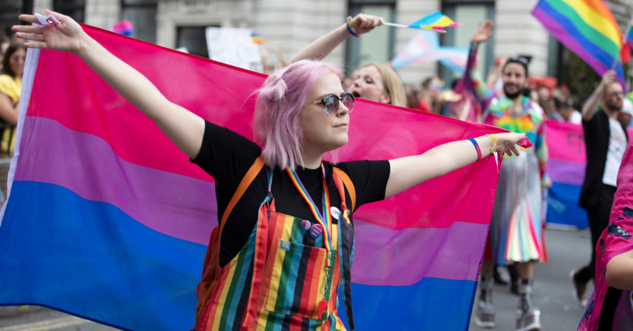 This flag represents bisexuals in the LGBTQ+ community,