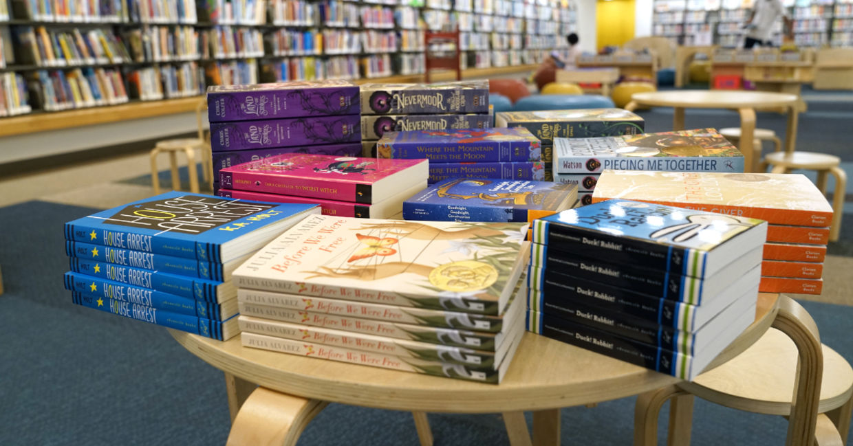 New York Public Library is giving free books to kids and teens.