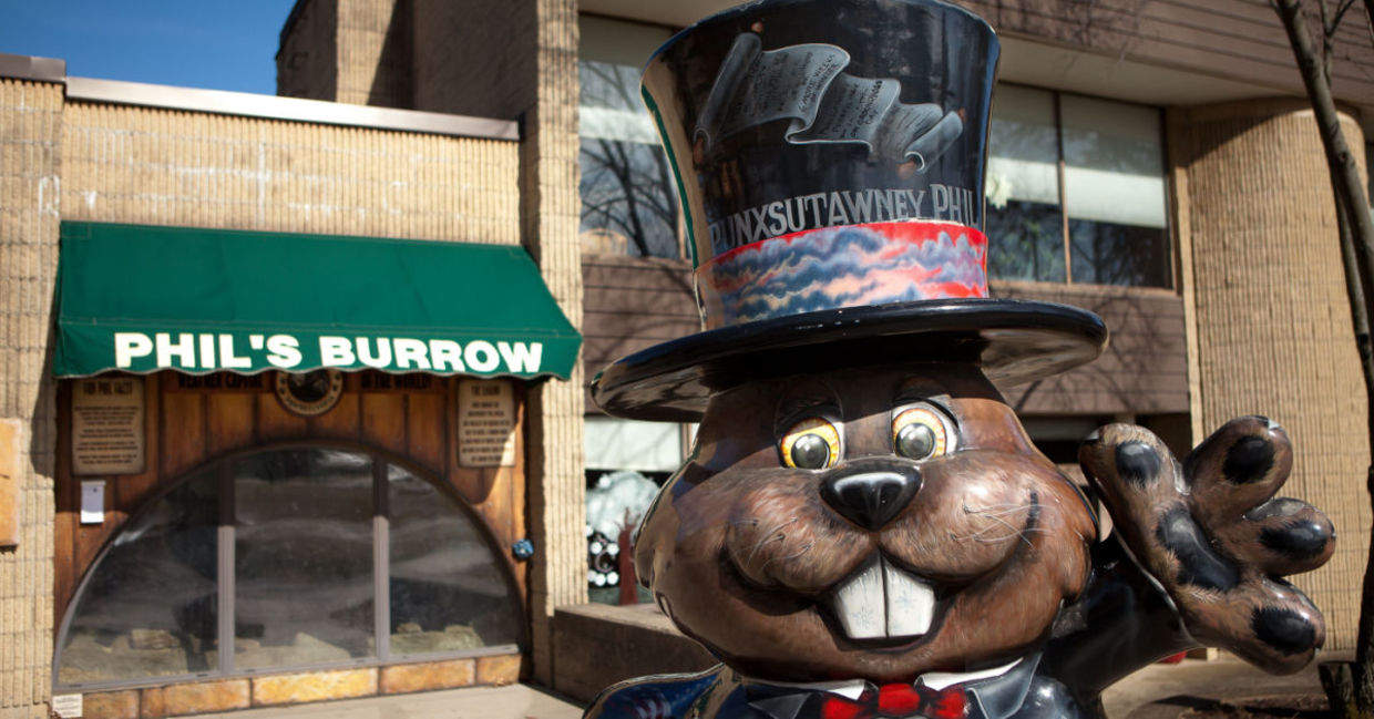 A statue of the famous Phil.