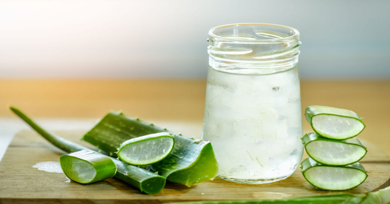 Making aloe vera gel into a healthy drink.