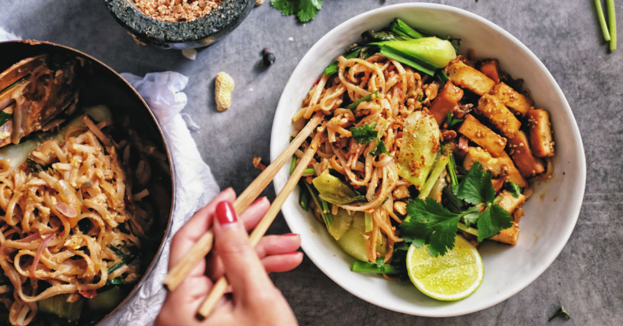 Pad thai with tofu is a healthy dinner.