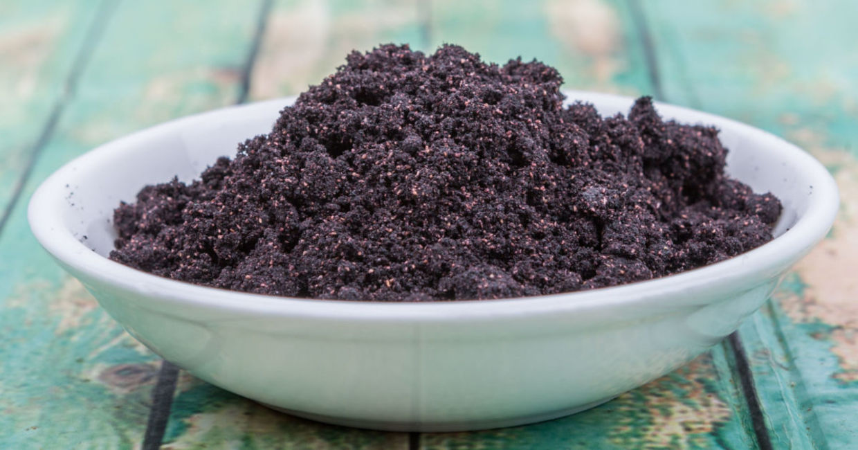 Maqui berry powder.