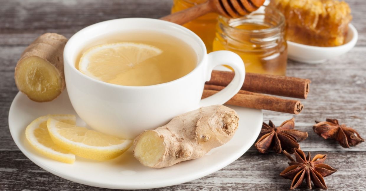 Green tea with ginger and lemons.