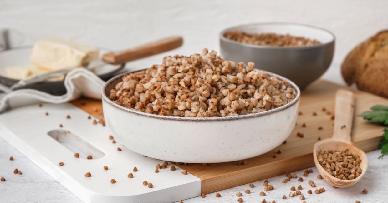 This gluten-free grain contains quercetin.