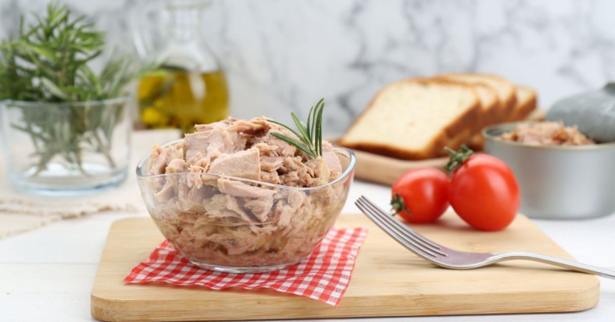 Tuna is a very healthy food.