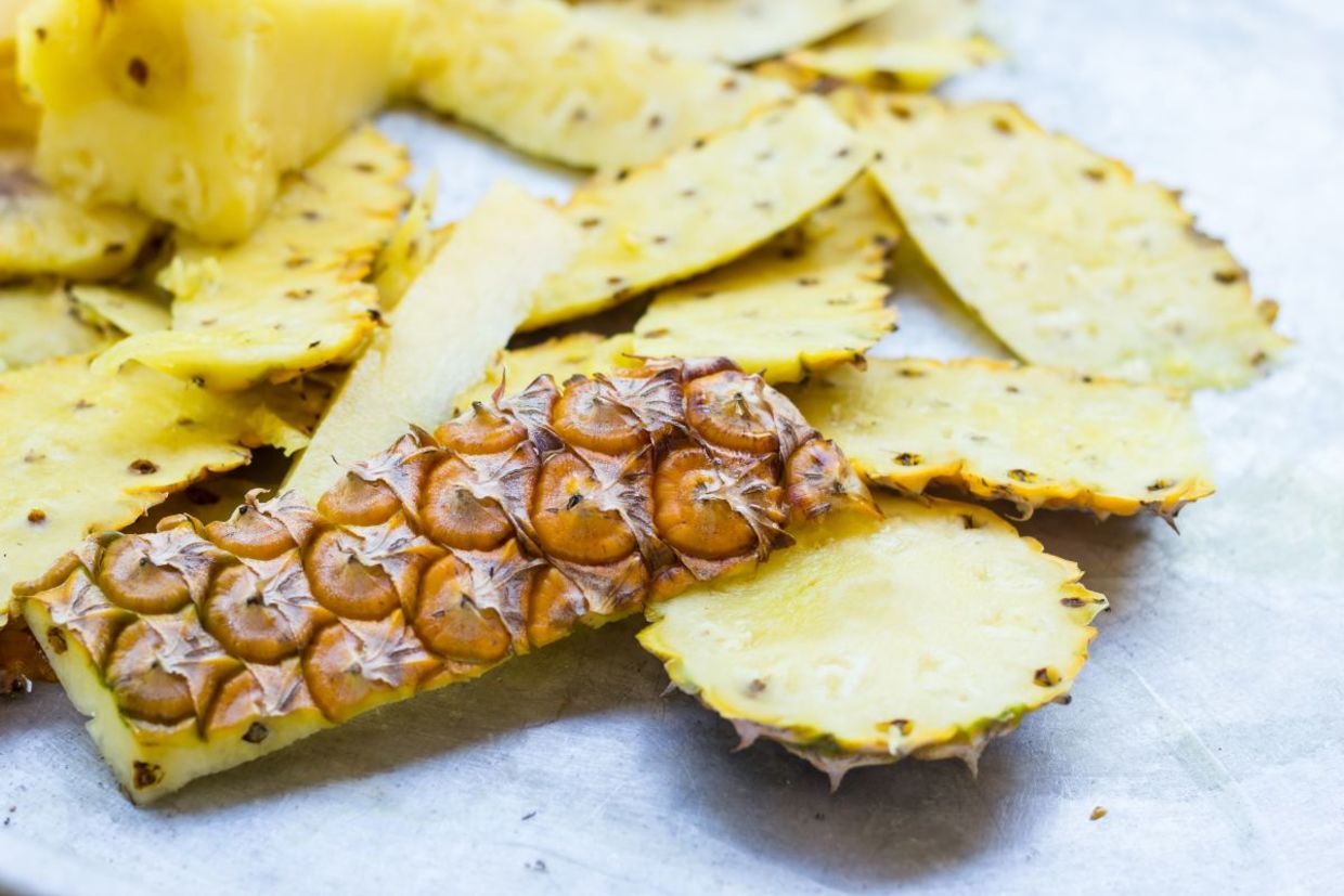 Use pineapple peels in tropical beverages.