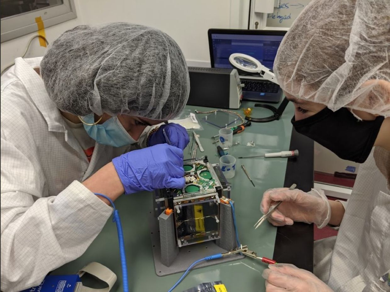 Tevel2 students testing satellite antenna system.