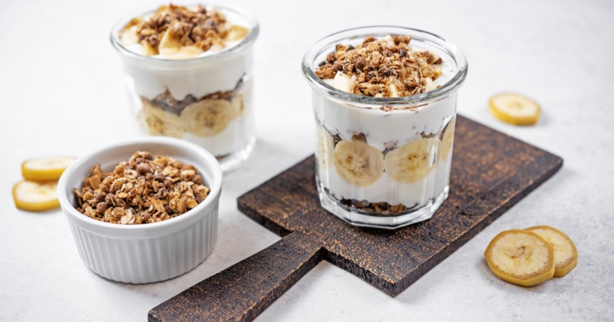 Greek yogurt with banana and granola.