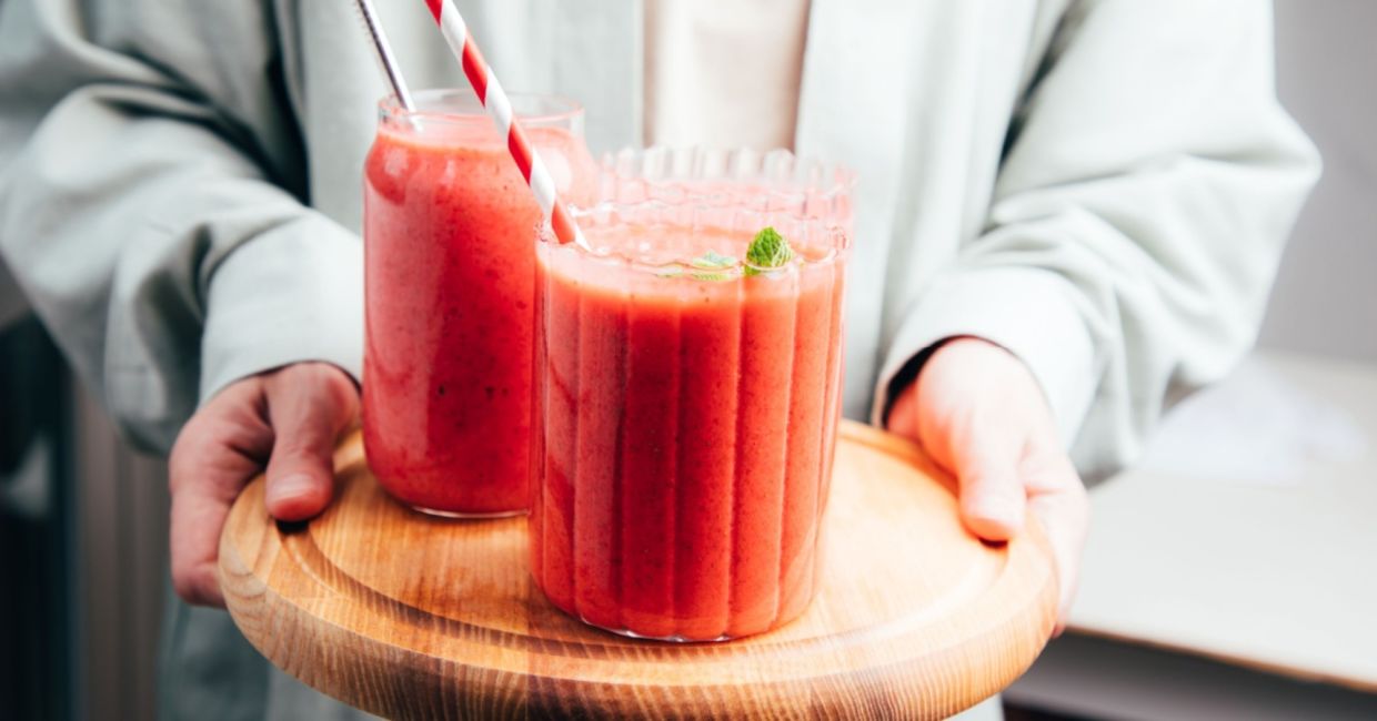 DIY healthy smoothies are easy to make.