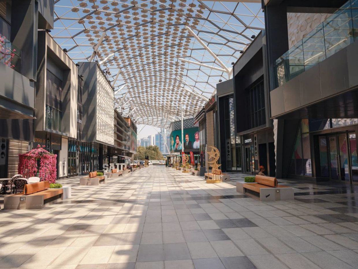 Dubai pedestrian space.