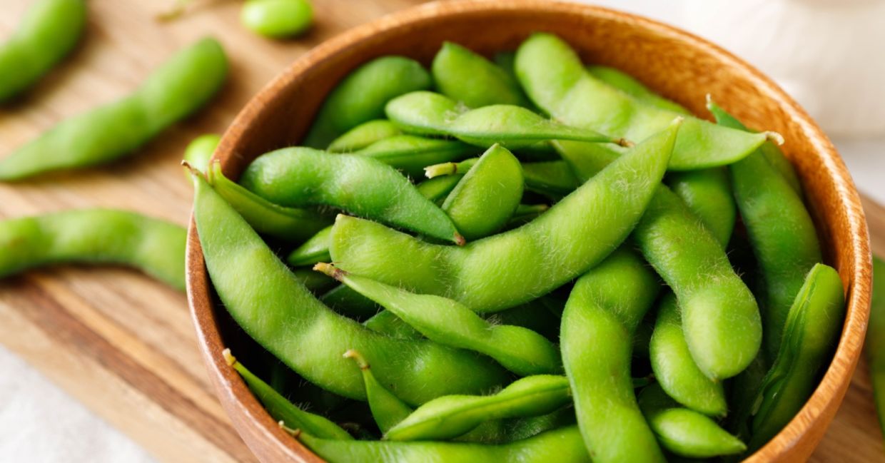 Boiled edamame has a high protein content.